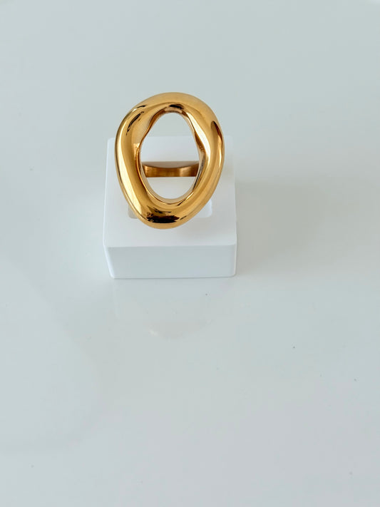 Oval Ring
